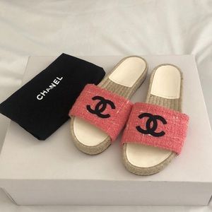 Chanel CC slide